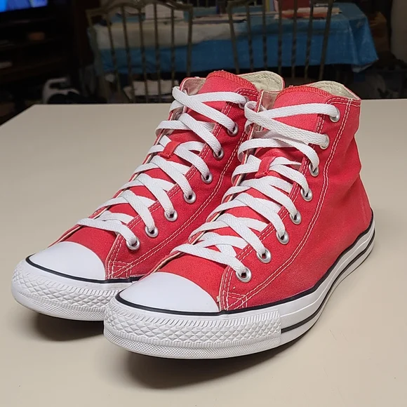 Converse CTAS hi top casual sneakers size 10 - Picture 1 of 10